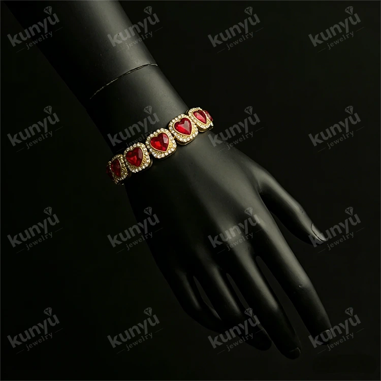 Why Is Hip Hop Bracelet Jewelry Dominating Modern Fashion? Why Is Hip Hop Bracelet Jewelry Dominating Modern Fashion?