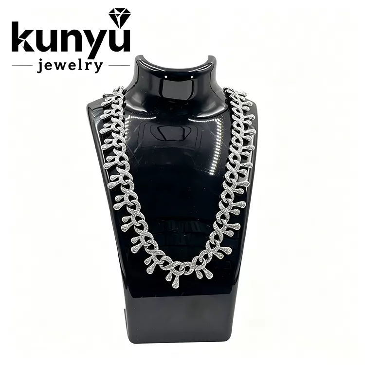 Diamond Pectus Cubanus Enklace Diamond Pectus Cubanus Enklace